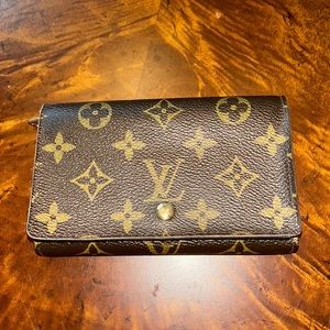Louis Vuitton Monogram Canvas Wallet in Brown and Gold